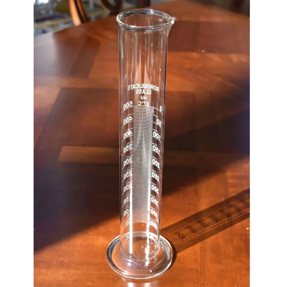 Borosilicate Glass Graduated Cylinder – 500 mL